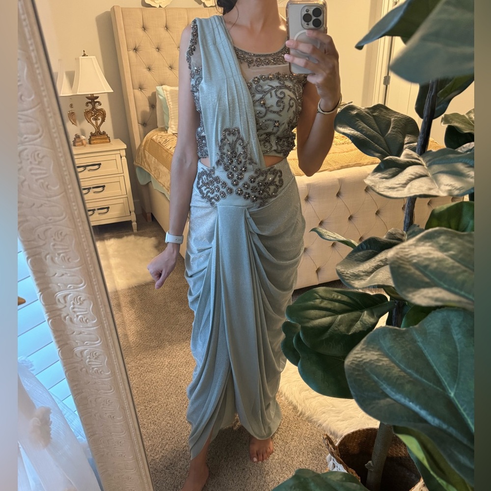 2 piece Indian pant suit outfit